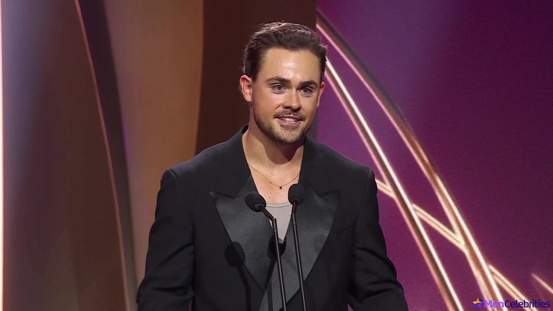 Dacre Montgomery nude and sex scenes