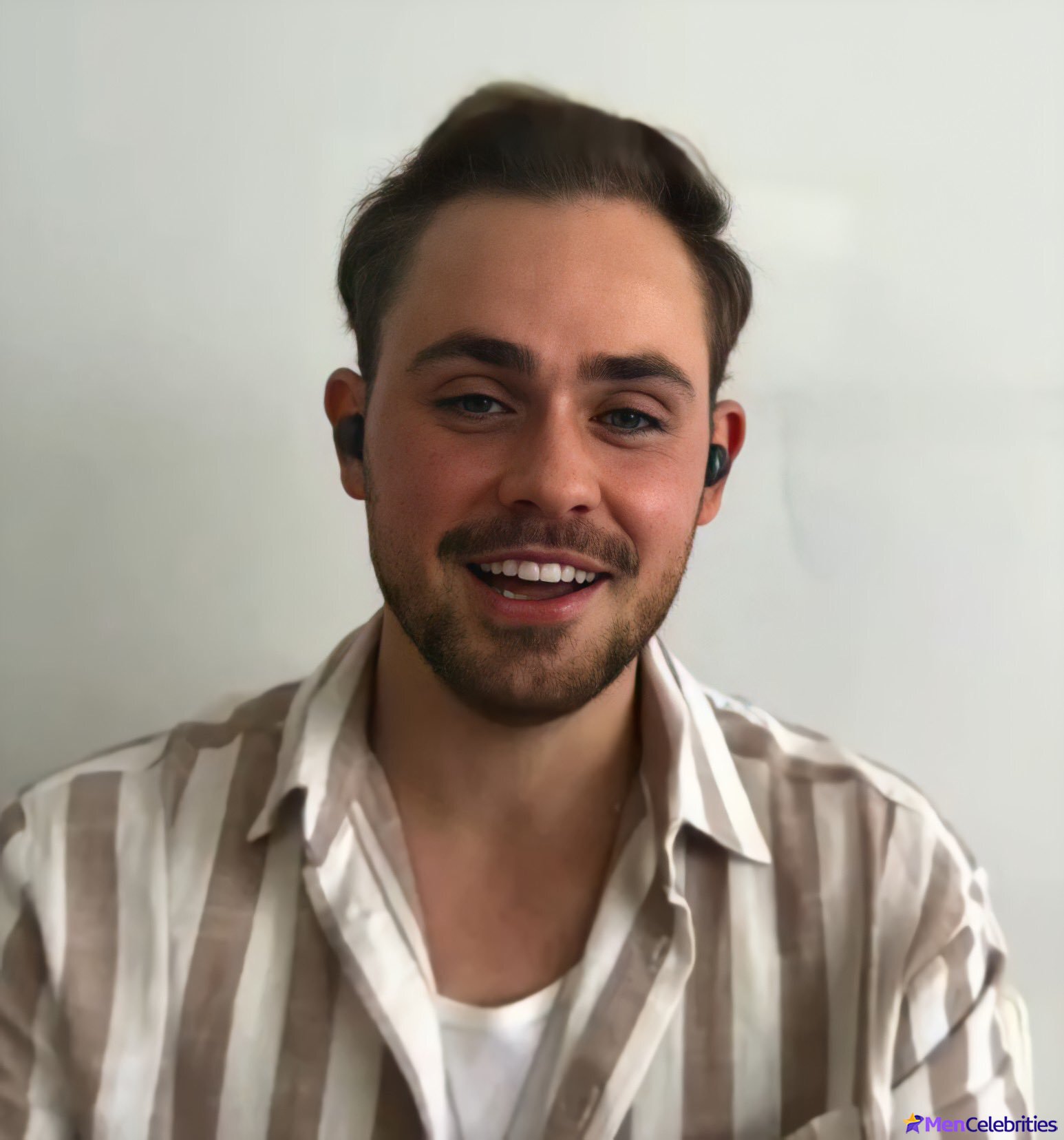 Dacre Montgomery shirtless and underwear pics