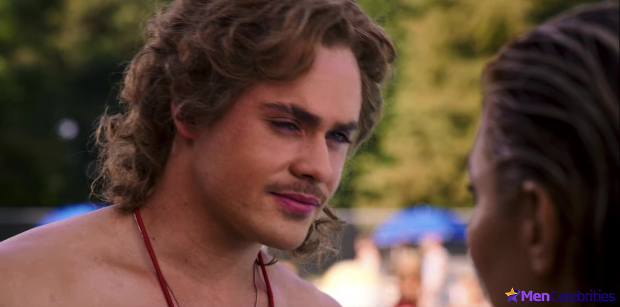 Dacre Montgomery nude and sex scenes