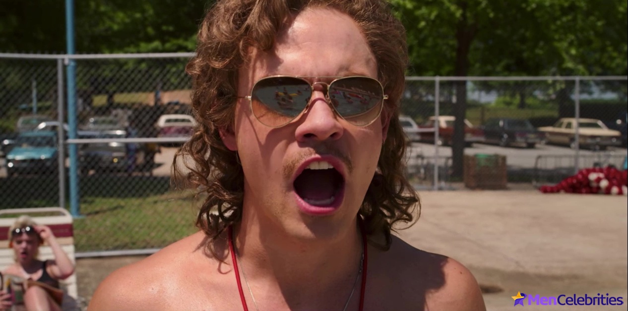 Dacre Montgomery nude and sex scenes