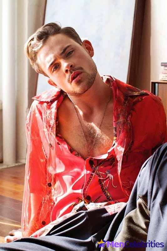 Dacre Montgomery shirtless and underwear pics