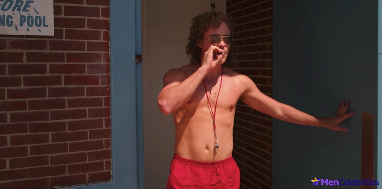 Dacre Montgomery nude and sex scenes