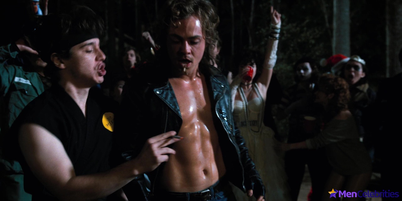 Dacre Montgomery nude and sex scenes