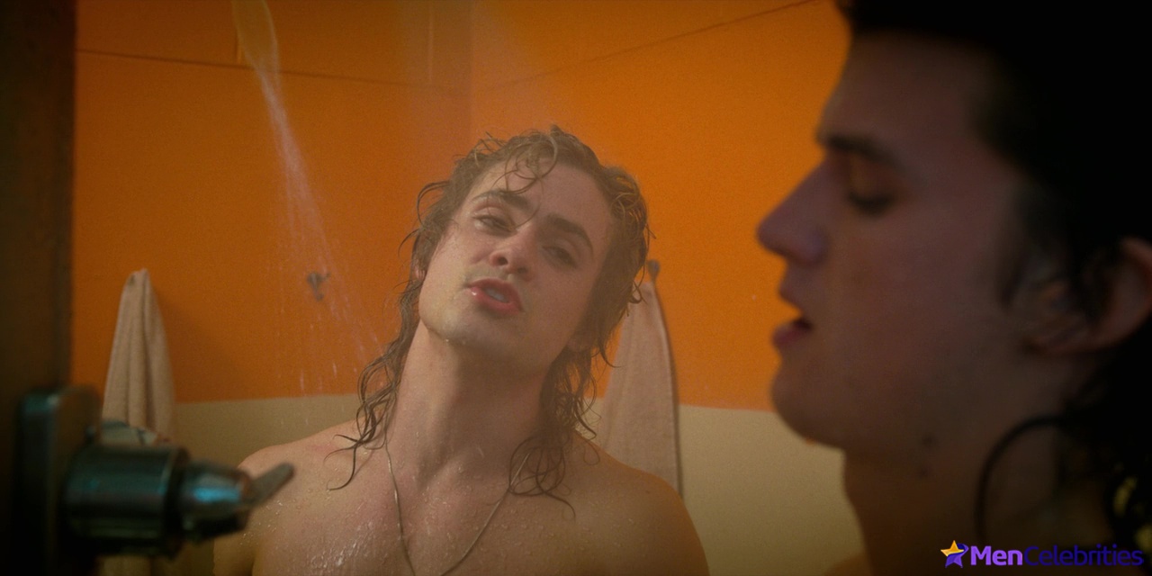 Dacre Montgomery nude and sex scenes