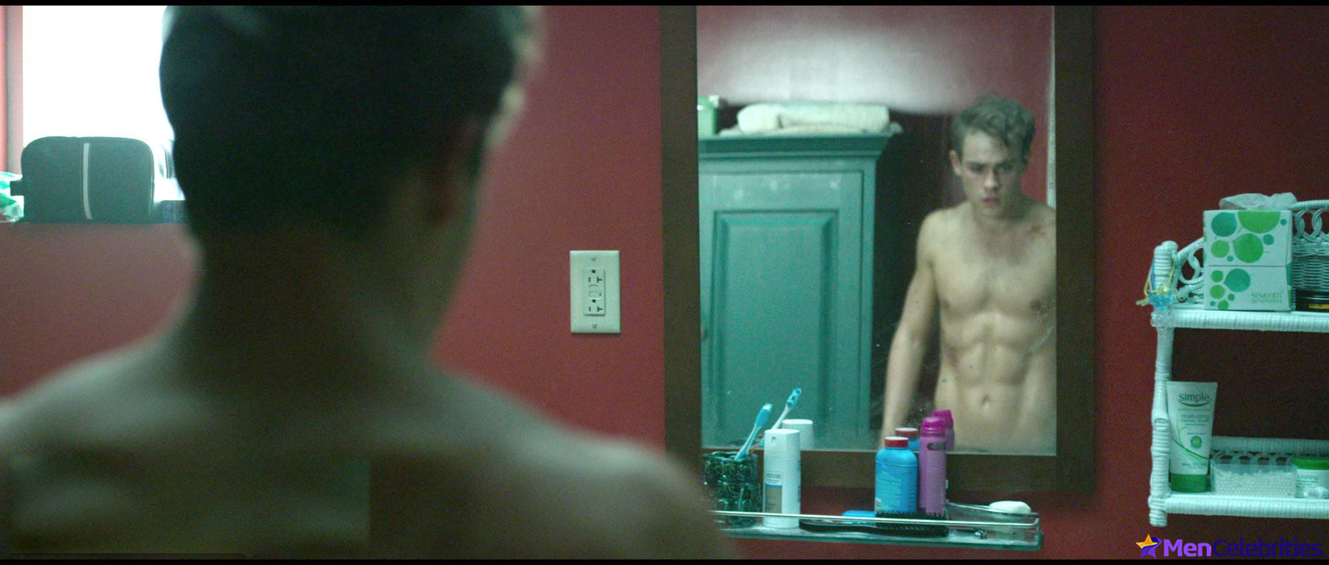 Dacre Montgomery nude and sex scenes