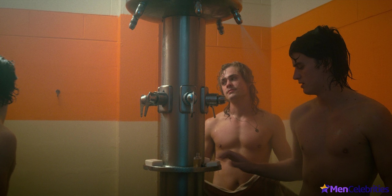 Dacre Montgomery nude and sex scenes