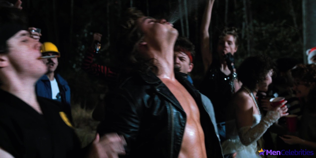 Dacre Montgomery nude and sex scenes