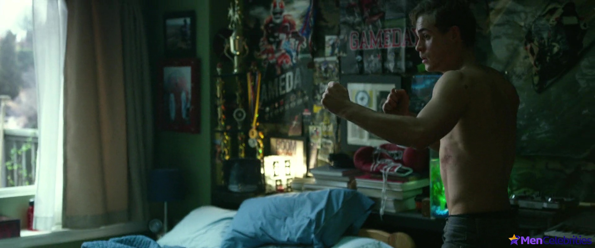 Dacre Montgomery nude and sex scenes