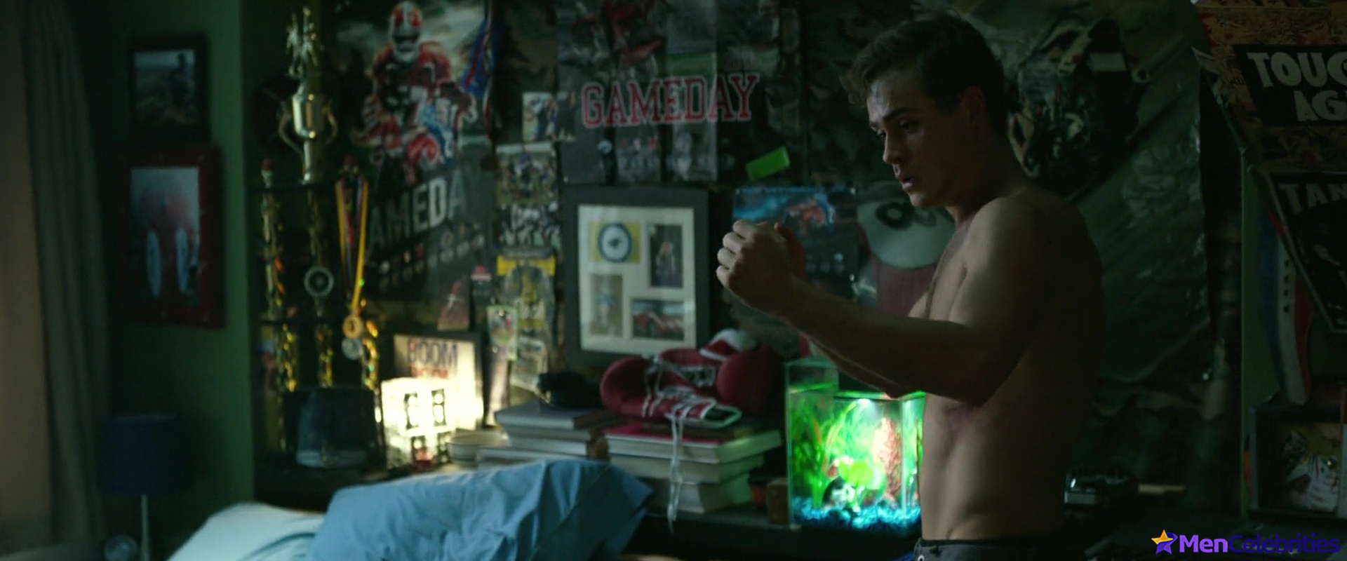 Dacre Montgomery nude and sex scenes