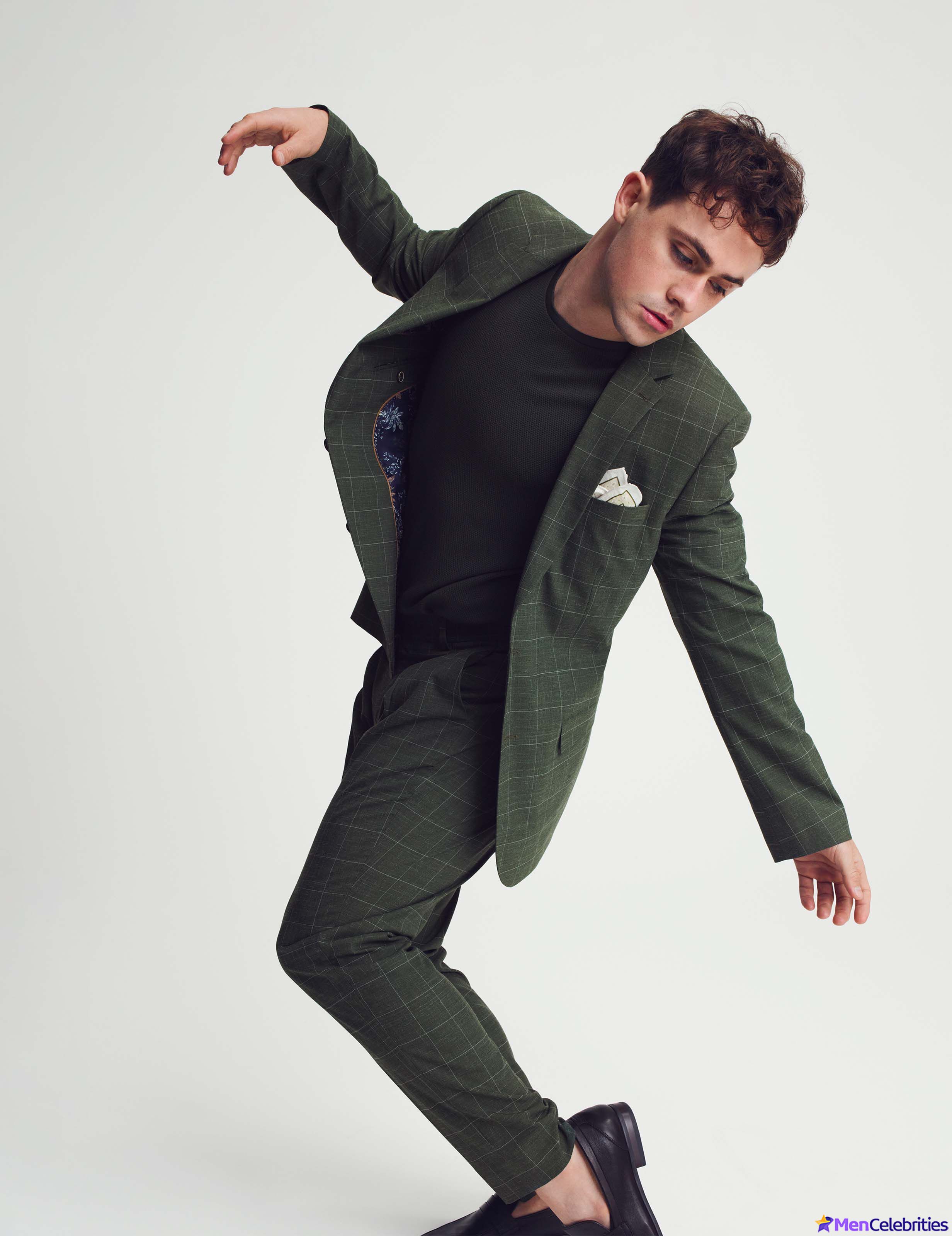 Dacre Montgomery shirtless and underwear pics