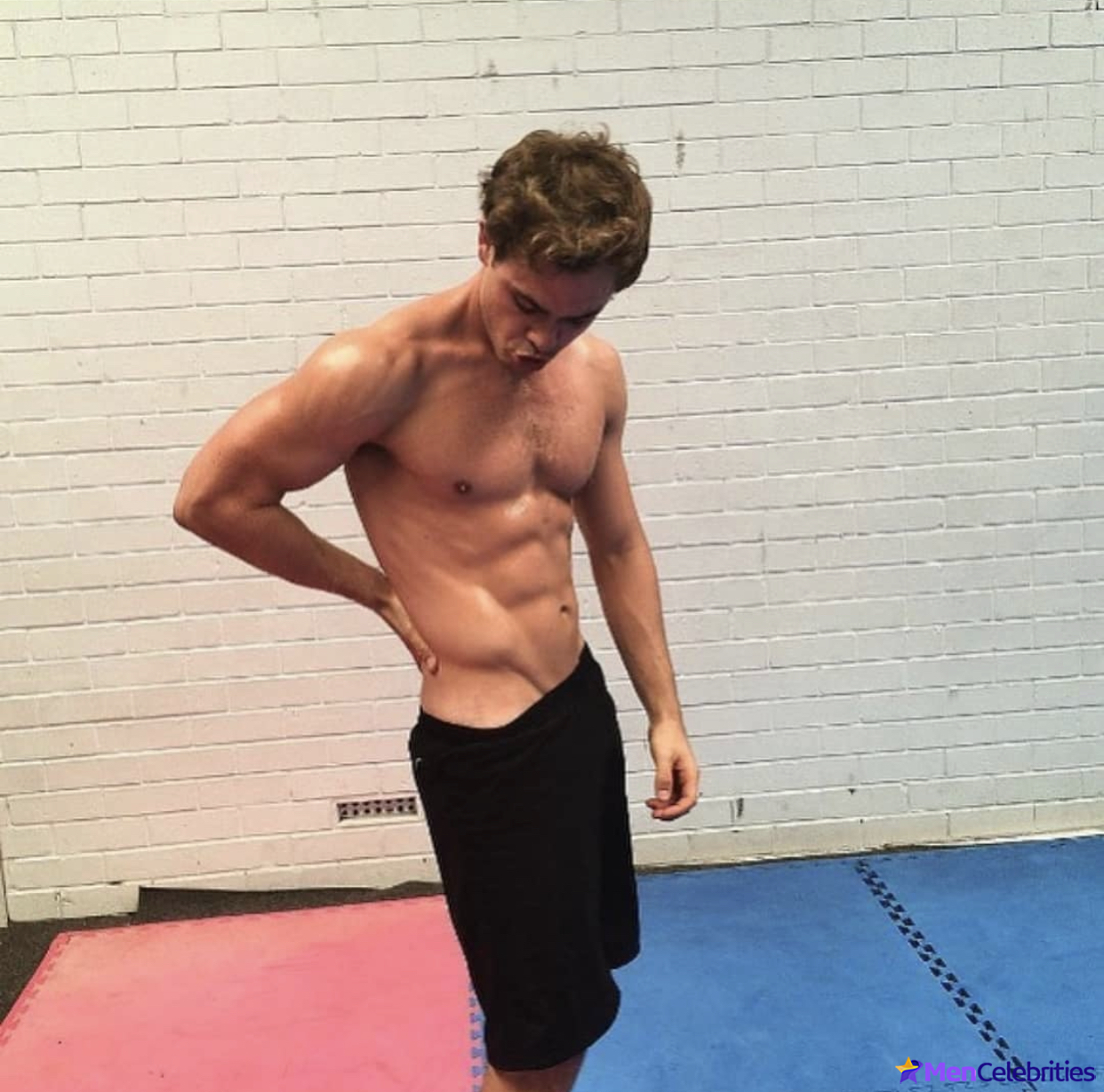 Dacre Montgomery shirtless and underwear pics