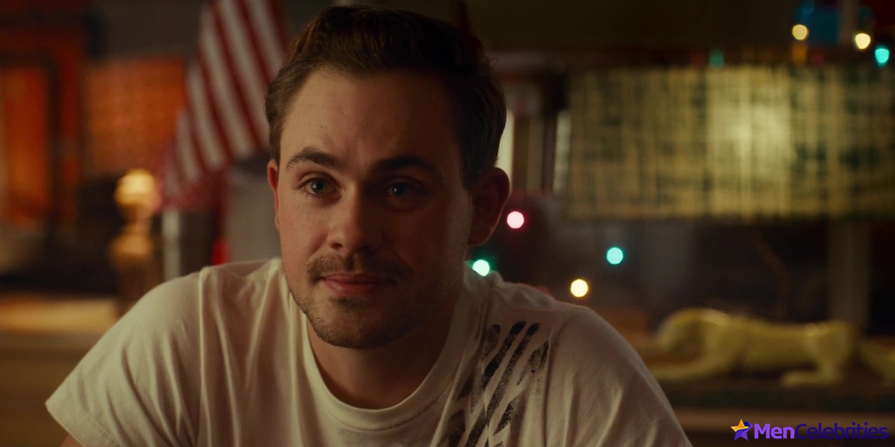 Dacre Montgomery nude and sex scenes