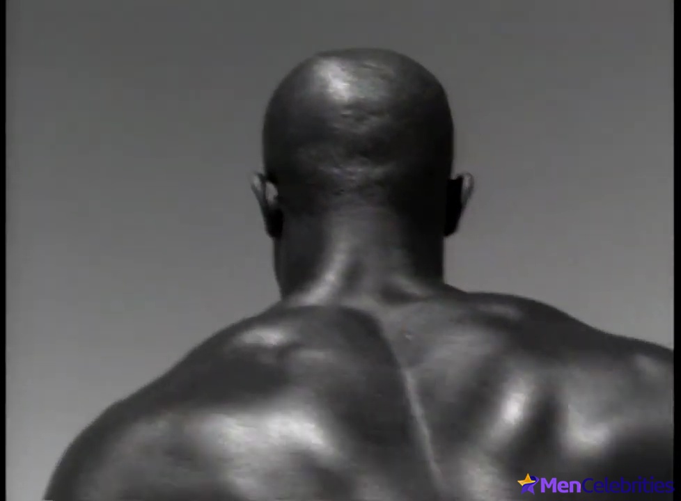Djimon Hounsou frontal nude and sexy scenes