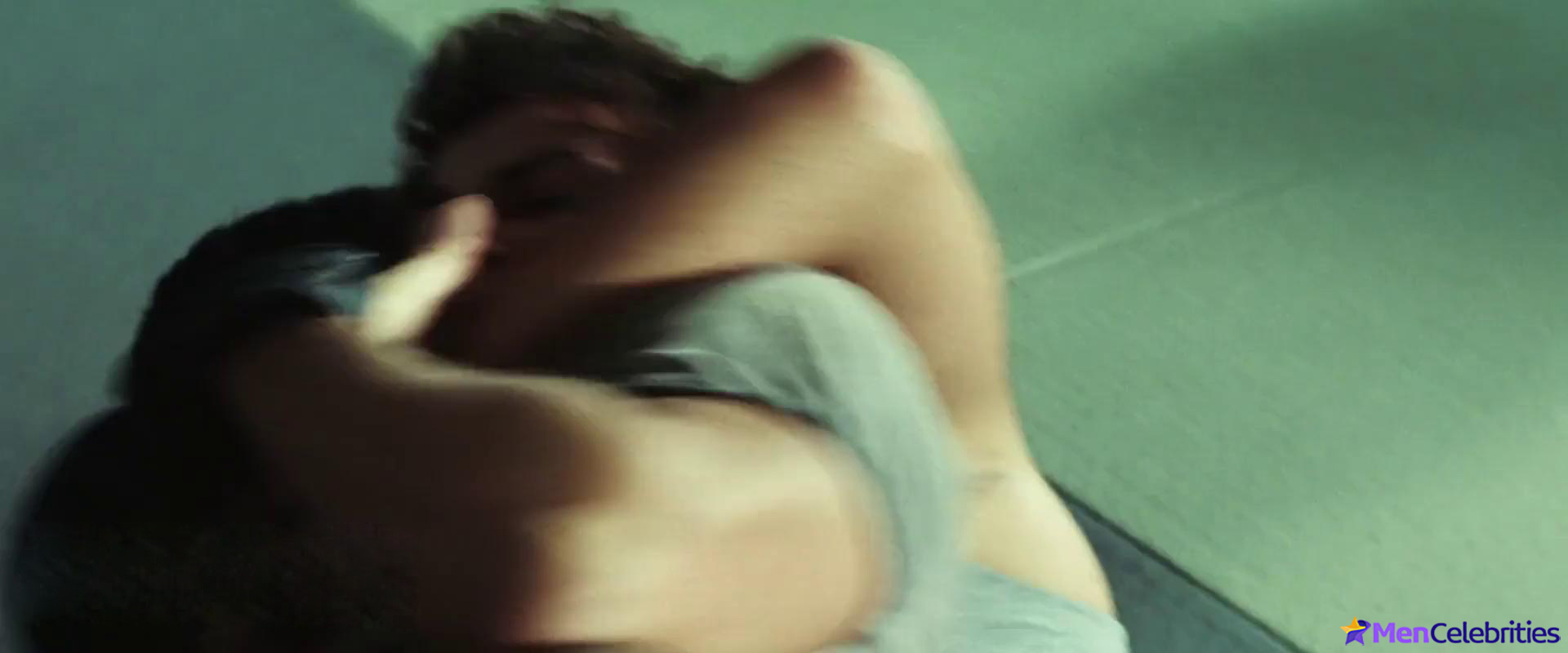 Djimon Hounsou frontal nude and sexy scenes