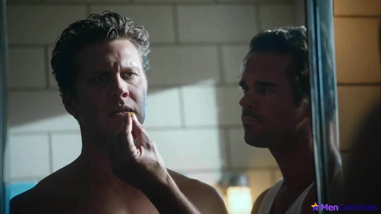 Hayes MacArthur nude and underwear scenes