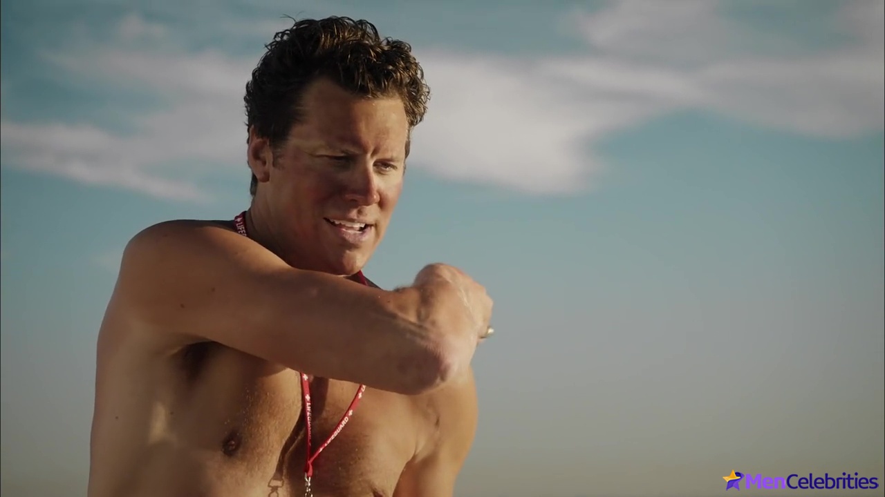Hayes MacArthur nude and underwear scenes