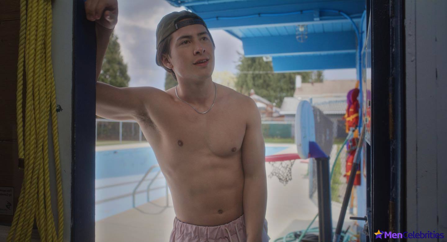 Hudson Williams shirtless for Madwoman Video