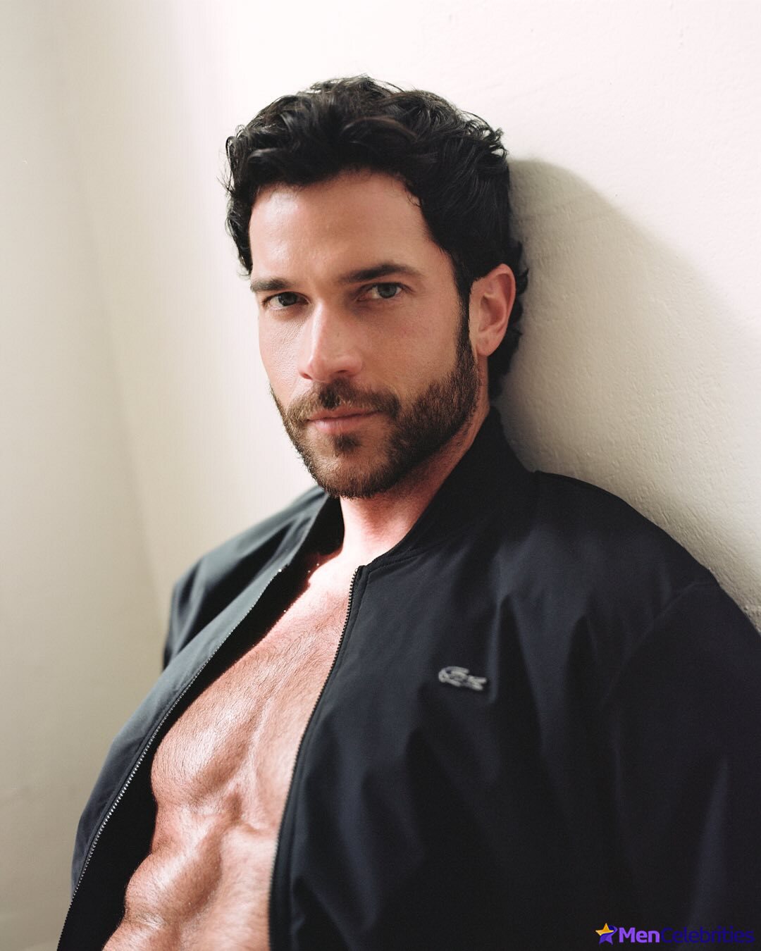 Jack Schumacher shirtless and sexy pics