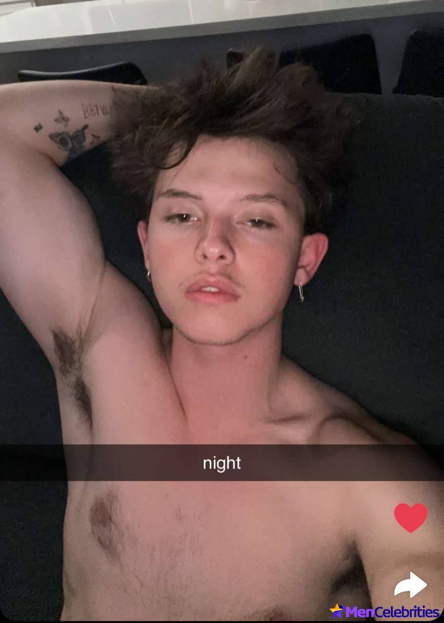 Jacob Sartorius nude and bulge penis photos