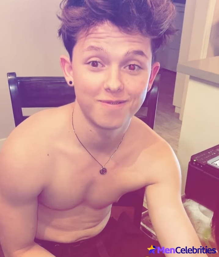 Jacob Sartorius nude and bulge penis photos
