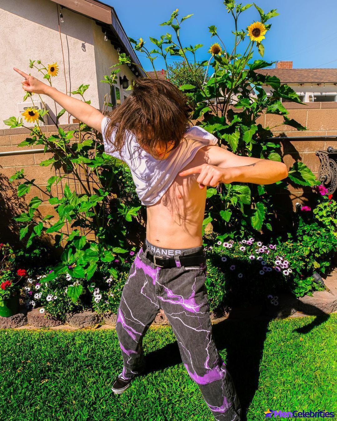 Jacob Sartorius nude and bulge penis photos