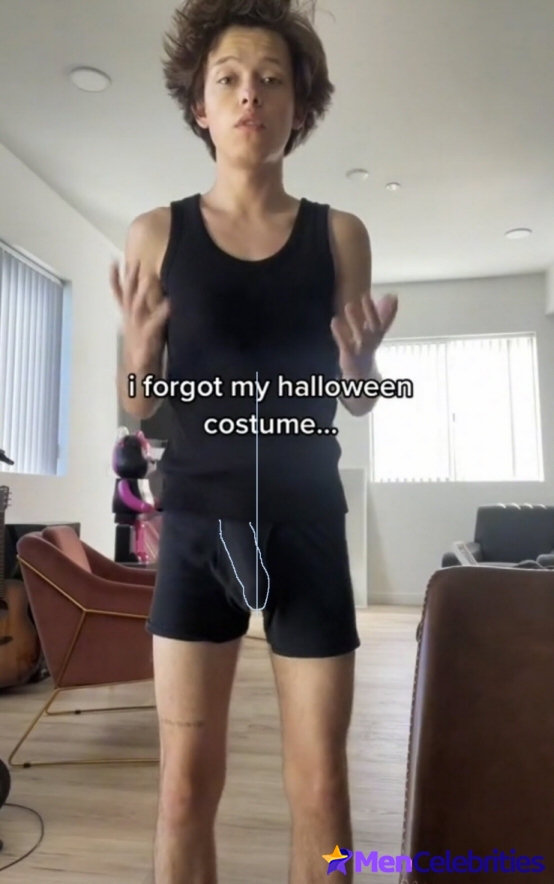 Jacob Sartorius nude and bulge penis photos