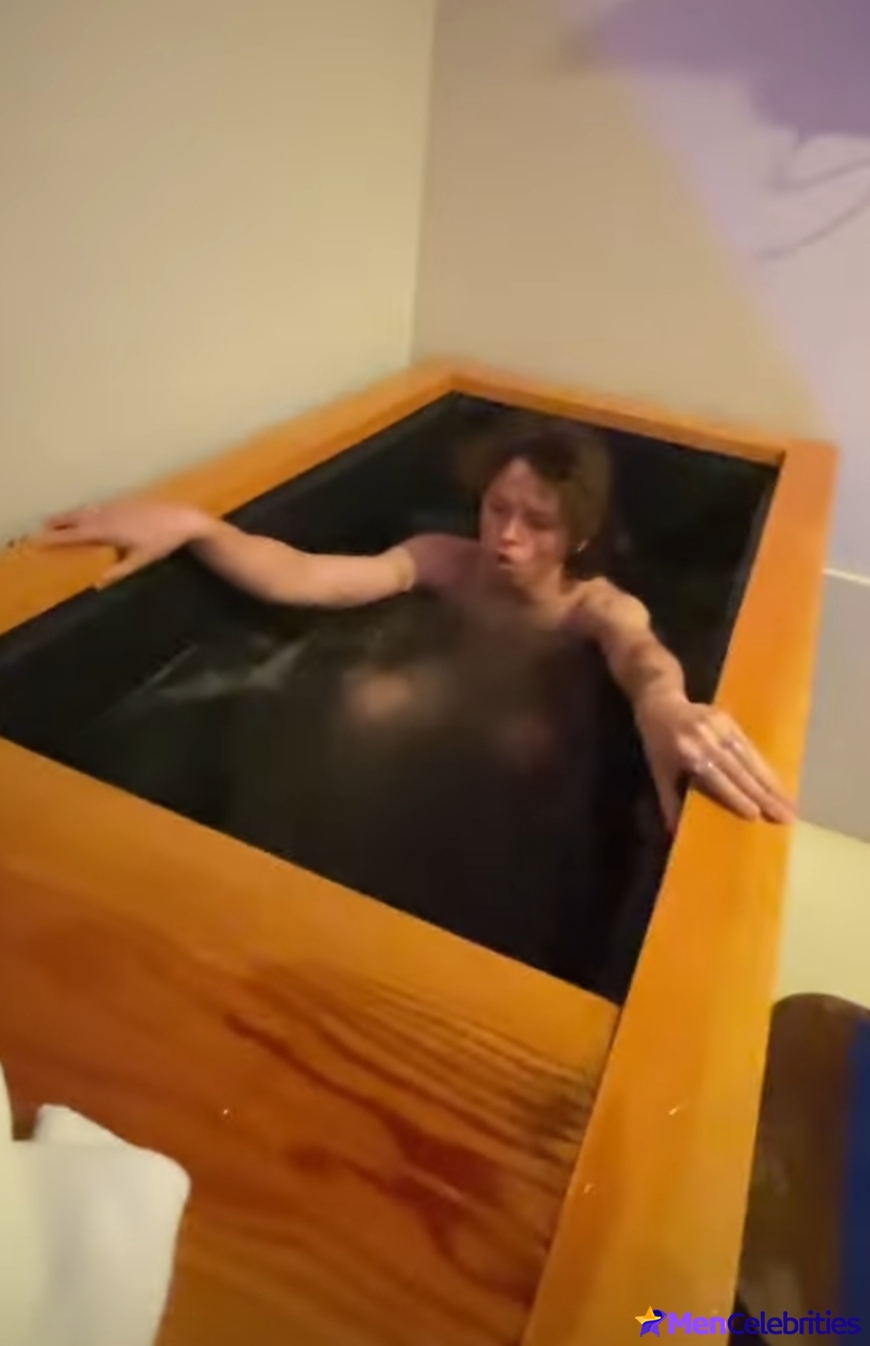 Jacob Sartorius nude and bulge penis photos