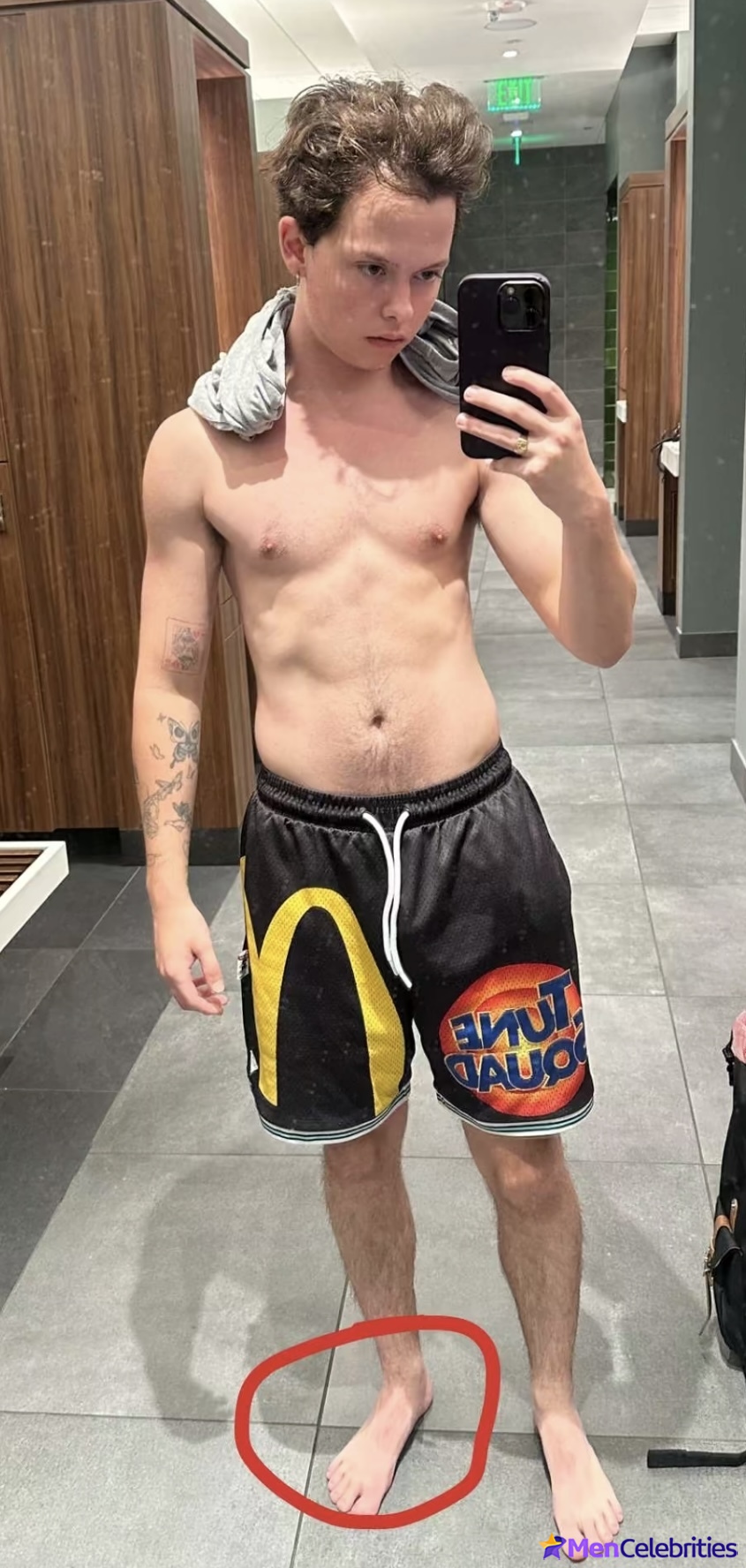 Jacob Sartorius nude and bulge penis photos