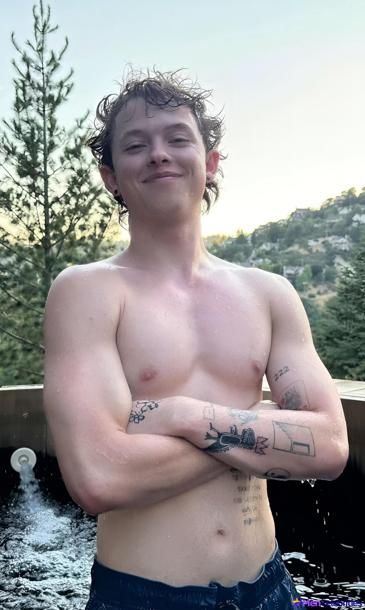 Jacob Sartorius nude and bulge penis photos
