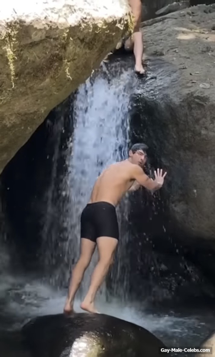 Joe Jonas Shirtless And Cock Bulge Video