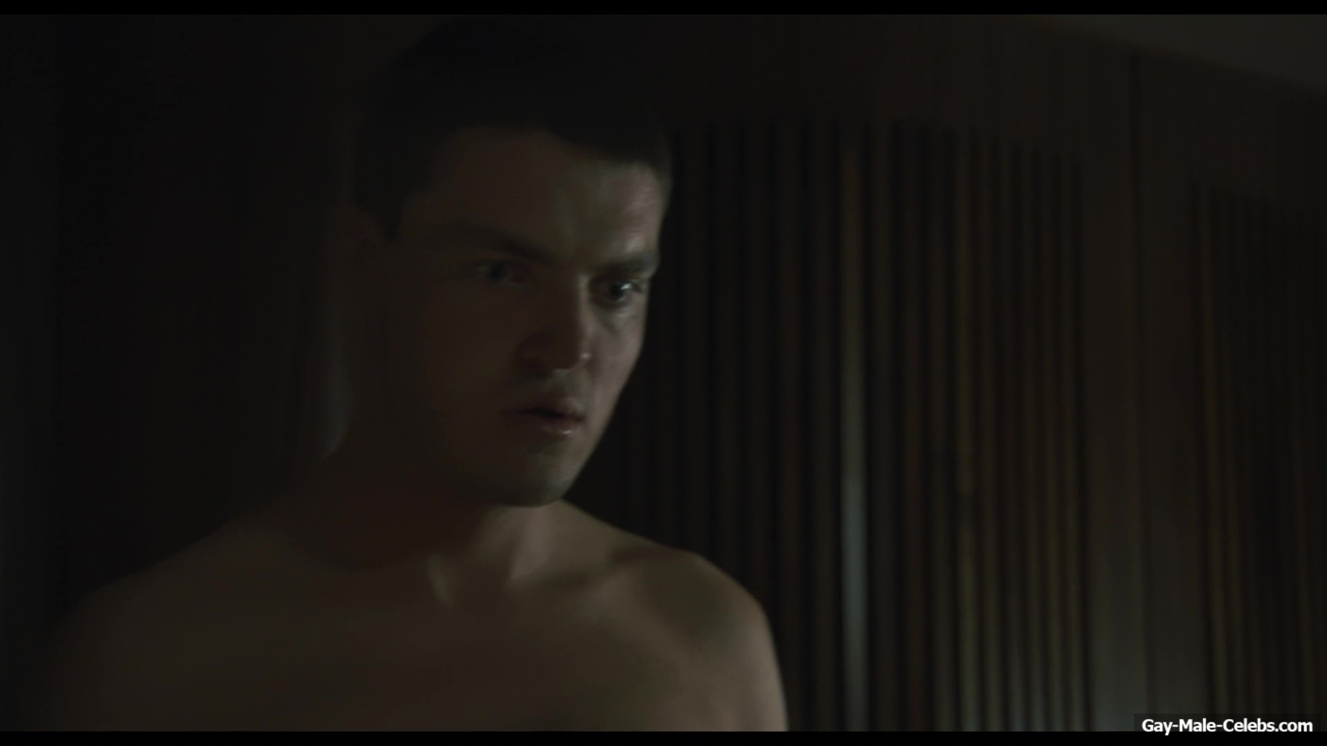 Julian Morris frontal nude in Donkey Punch