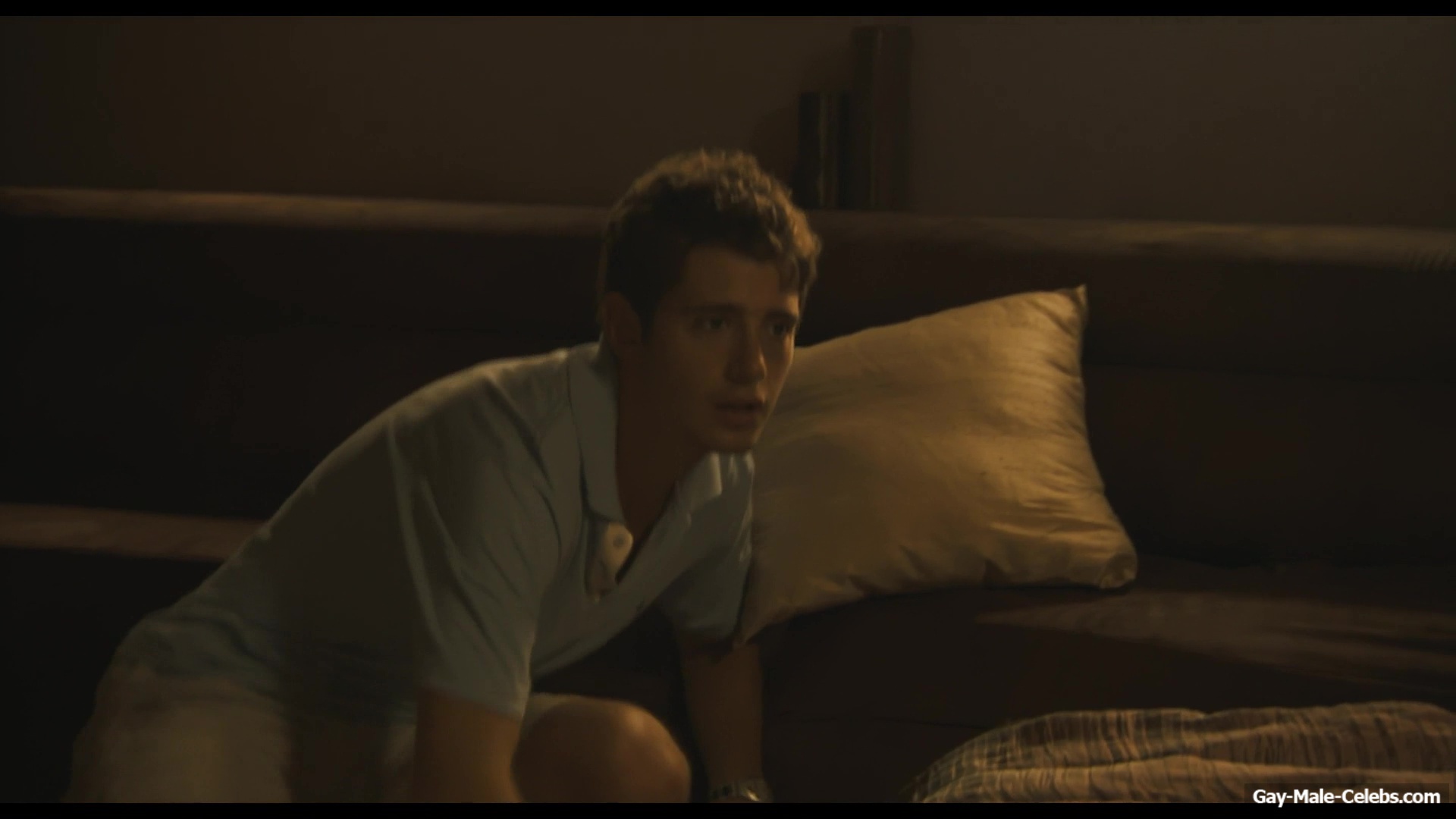 Julian Morris frontal nude in Donkey Punch