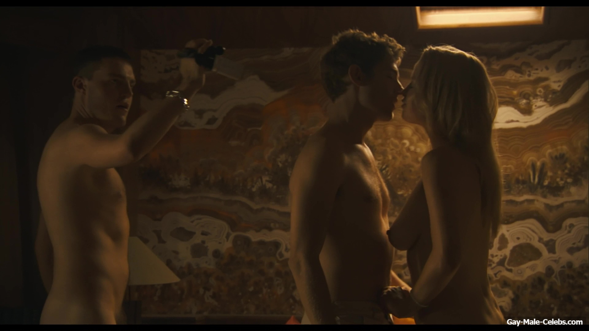 Julian Morris frontal nude in Donkey Punch