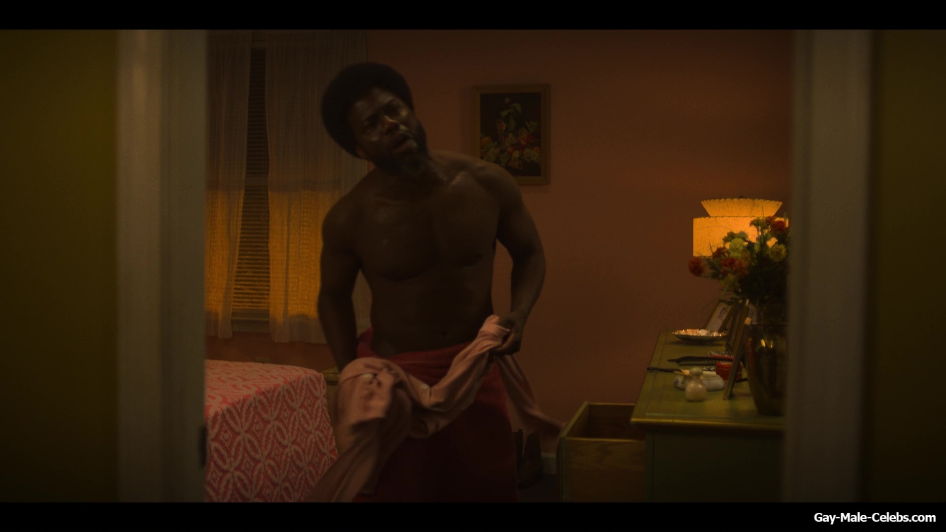 Kevin Hart Nude in Fight Night The Million Dollar Heist