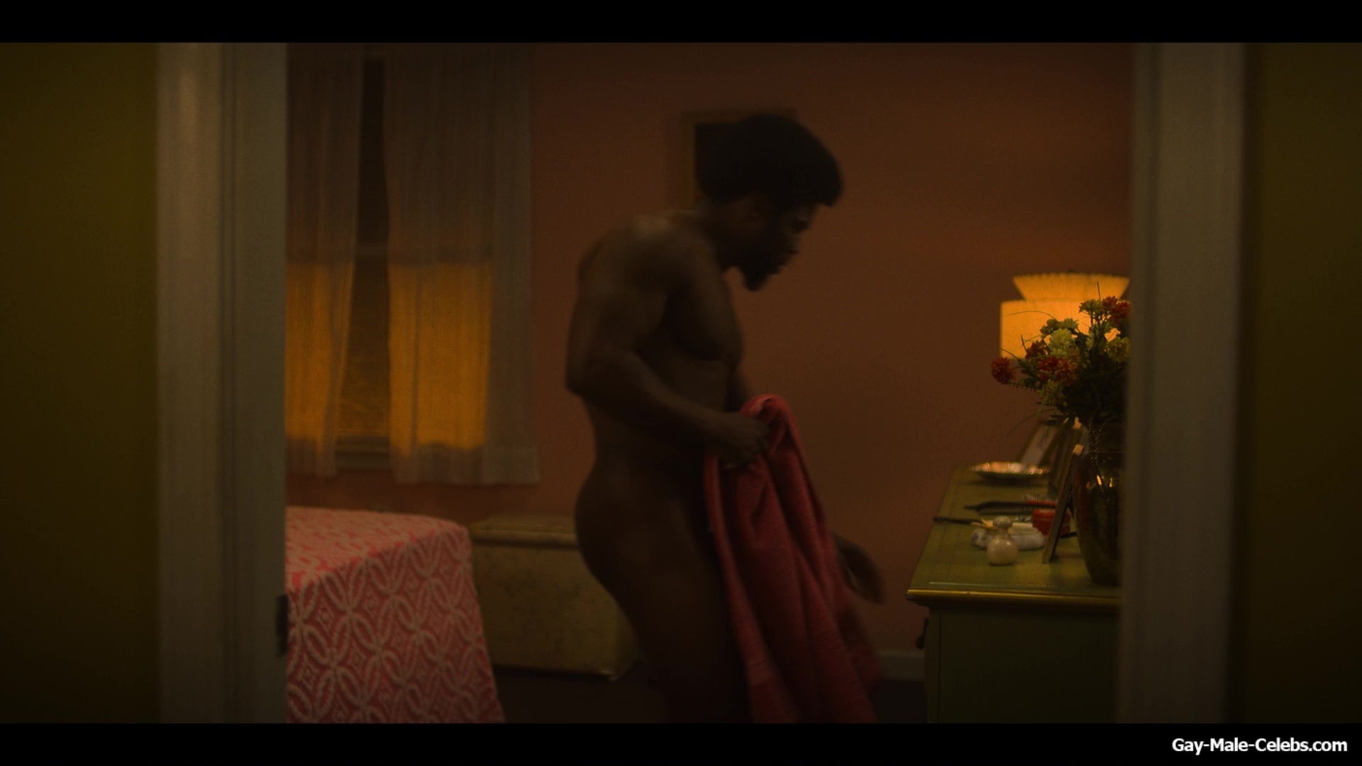 Kevin Hart Nude in Fight Night The Million Dollar Heist