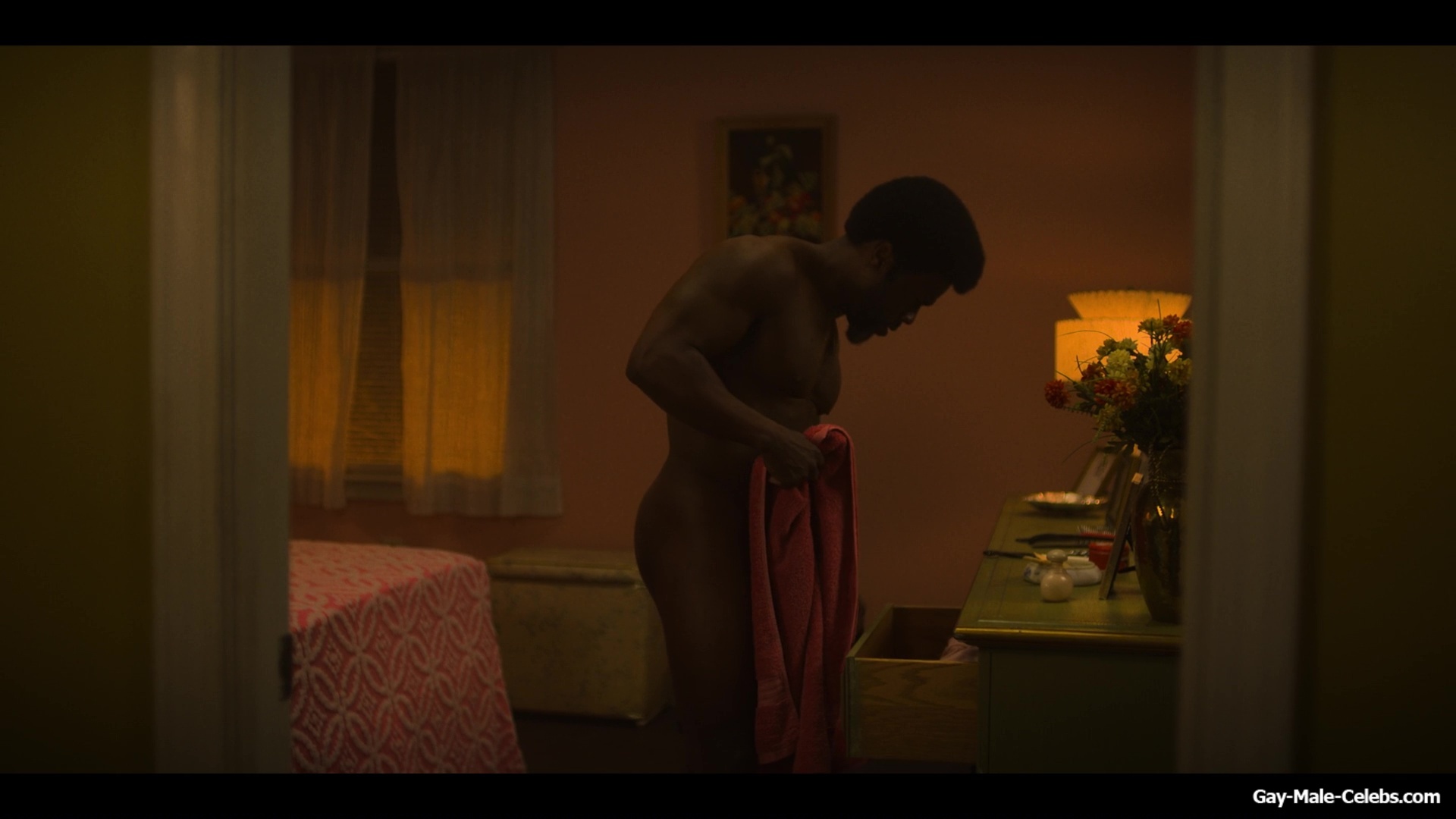 Kevin Hart Nude in Fight Night The Million Dollar Heist