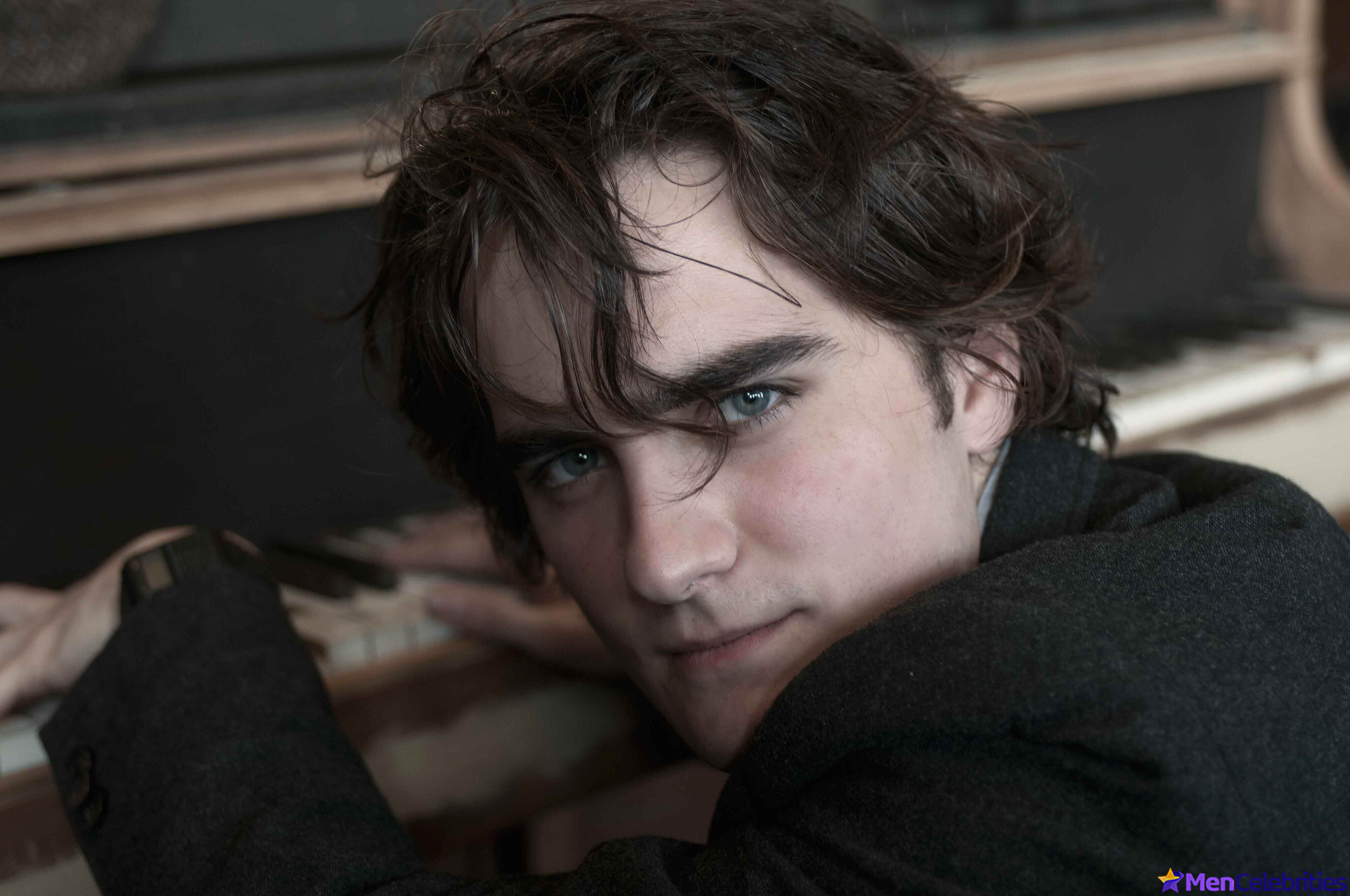 Landon Liboiron sexy photos