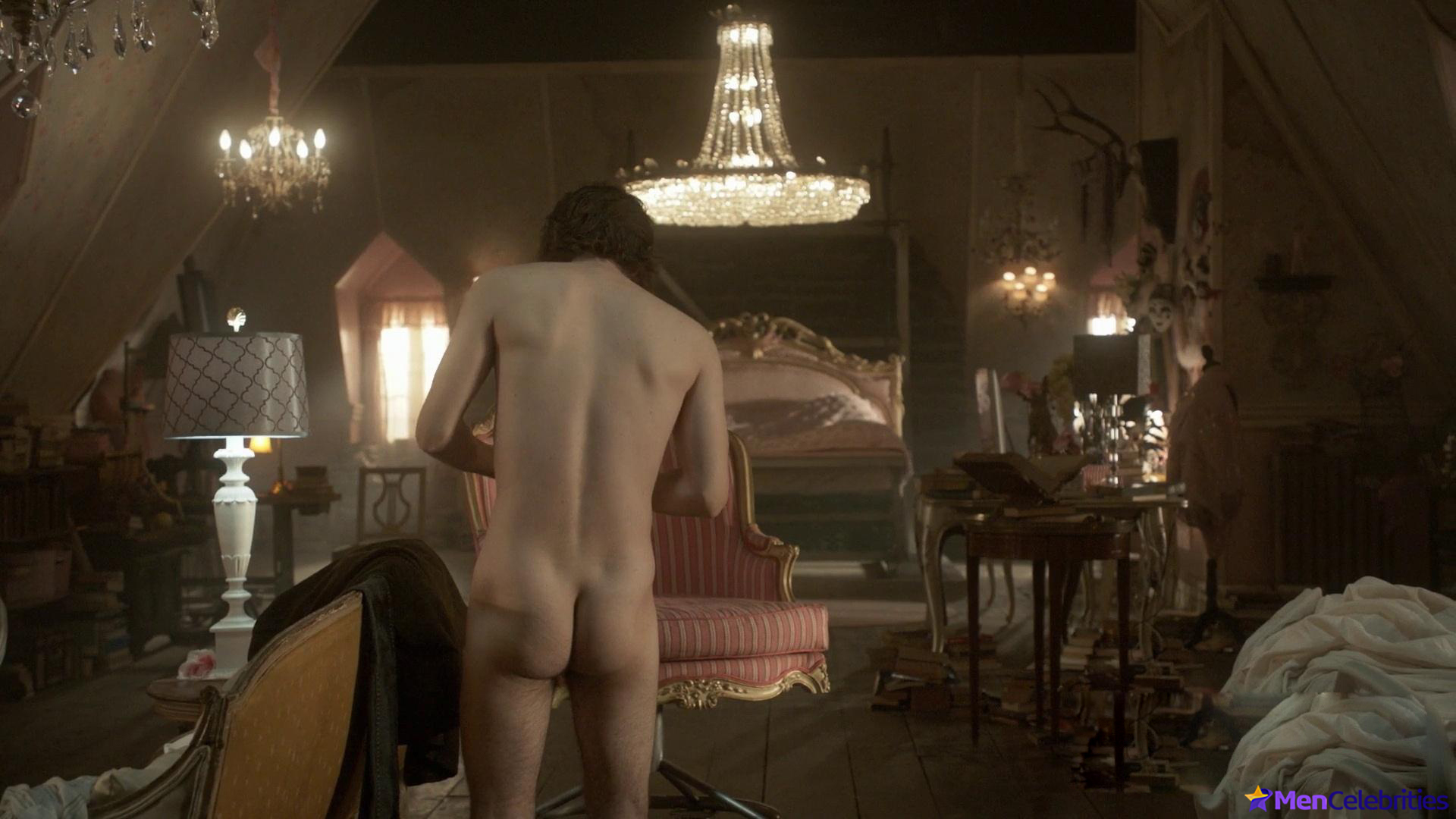 Landon Liboiron bare butt
