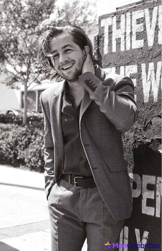 Michael Angarano naked and sexy photos