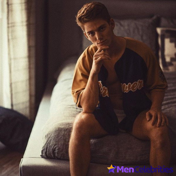 Nico Greetham shirtless and bulge pics