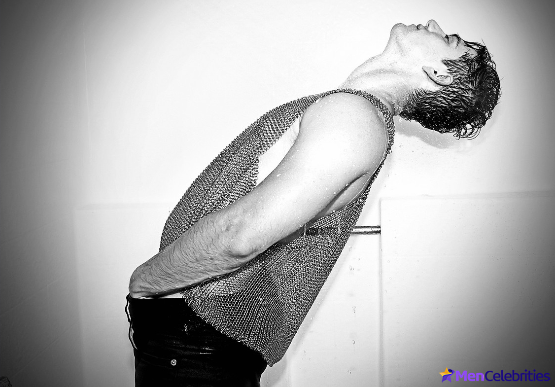 Nico Greetham shirtless and bulge pics