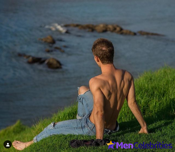 Nico Greetham shirtless and bulge pics