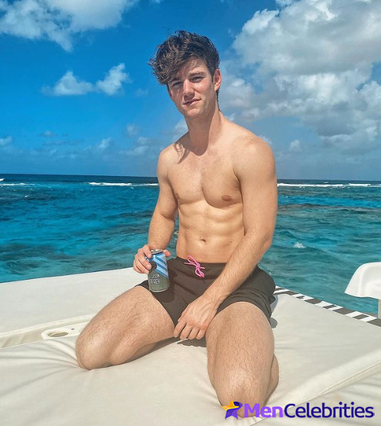 Nico Greetham shirtless and bulge pics