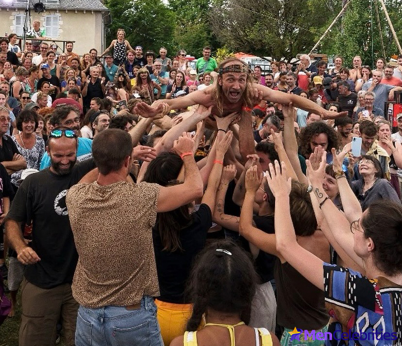 Patrick De Valette nude and underwear pics