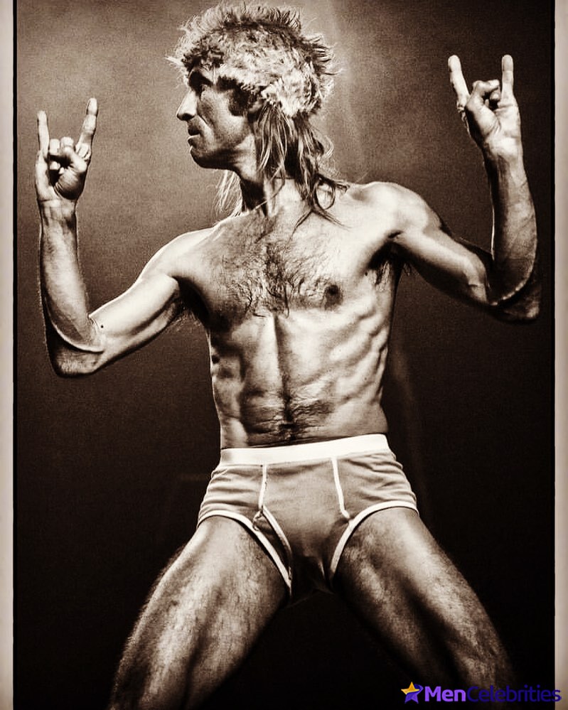 Patrick De Valette nude and underwear pics