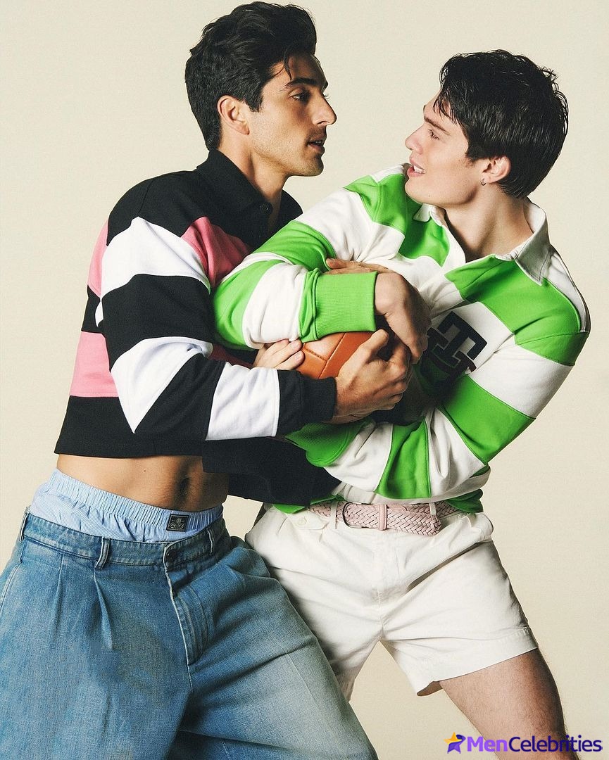 Red, White  Royal Wedding Promises More Heat Between Prince Henry and Alex