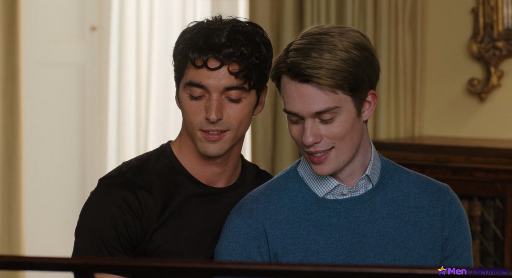 Red, White  Royal Wedding Promises More Heat Between Prince Henry and Alex