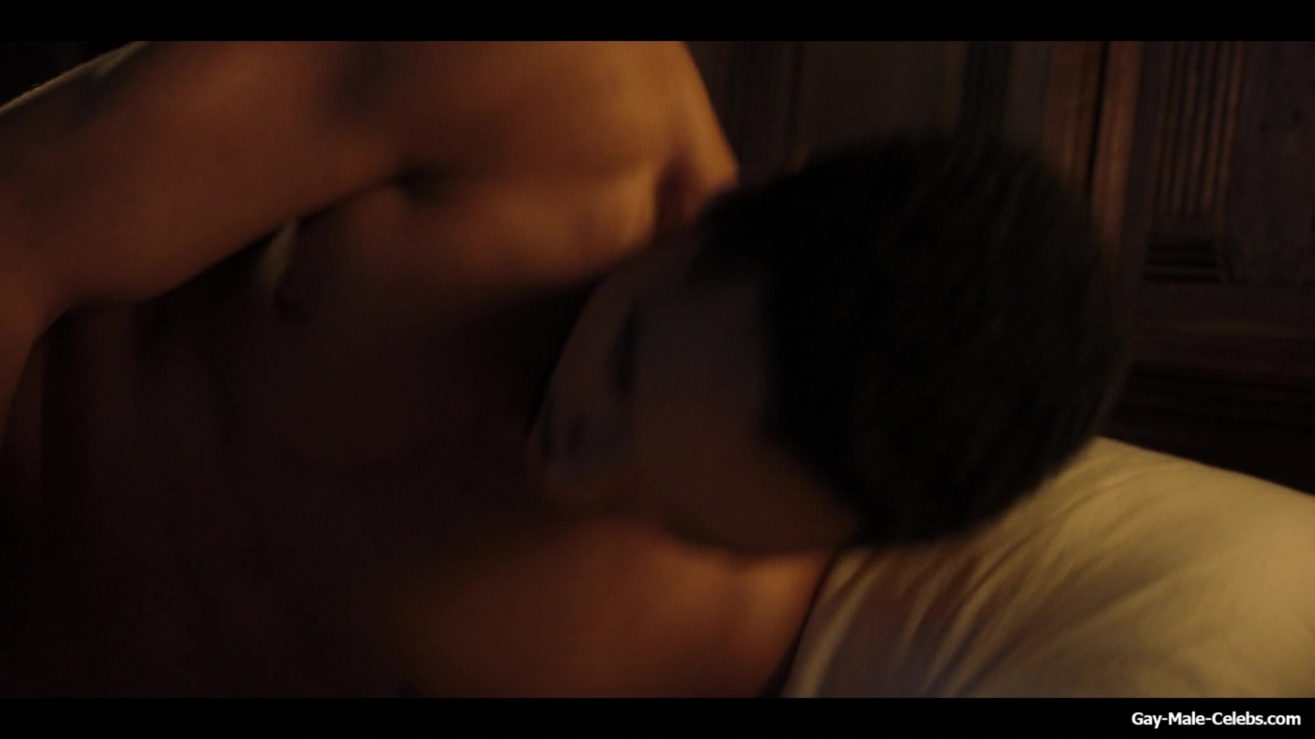 Rege-Jean Page Nude Sex Scenes in Bridgerton