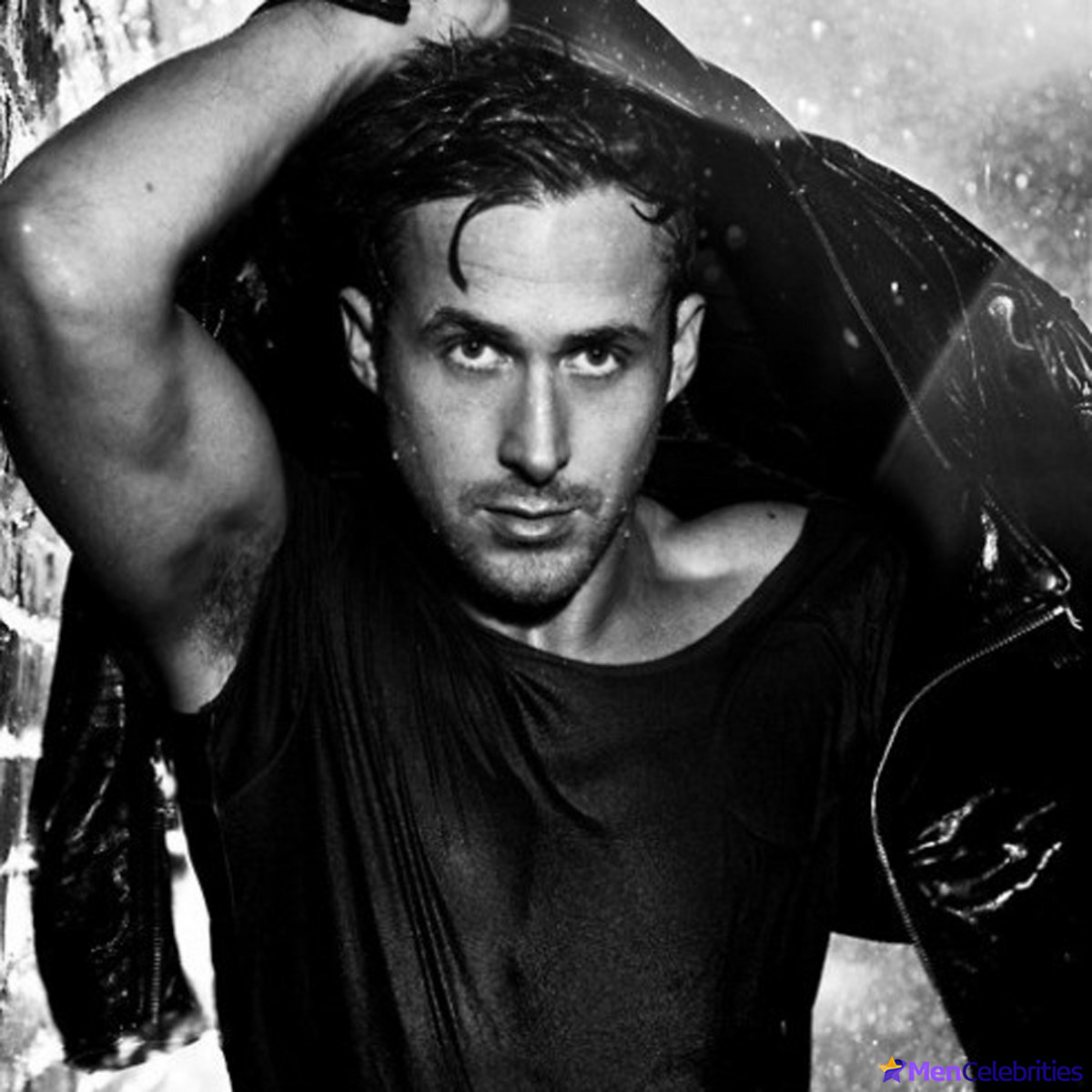 Ryan Gosling uncensored nude pics