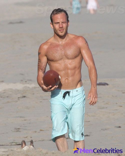 Stephen Dorff nude cock and bulge pics